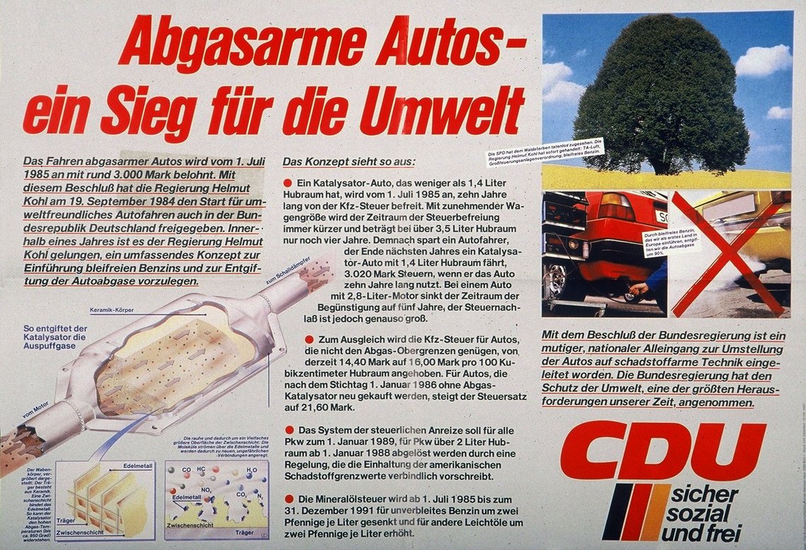 CDU Plakat mit der Aufschrift "Abgasarme Autos - ein Sieg für die Umwelt"